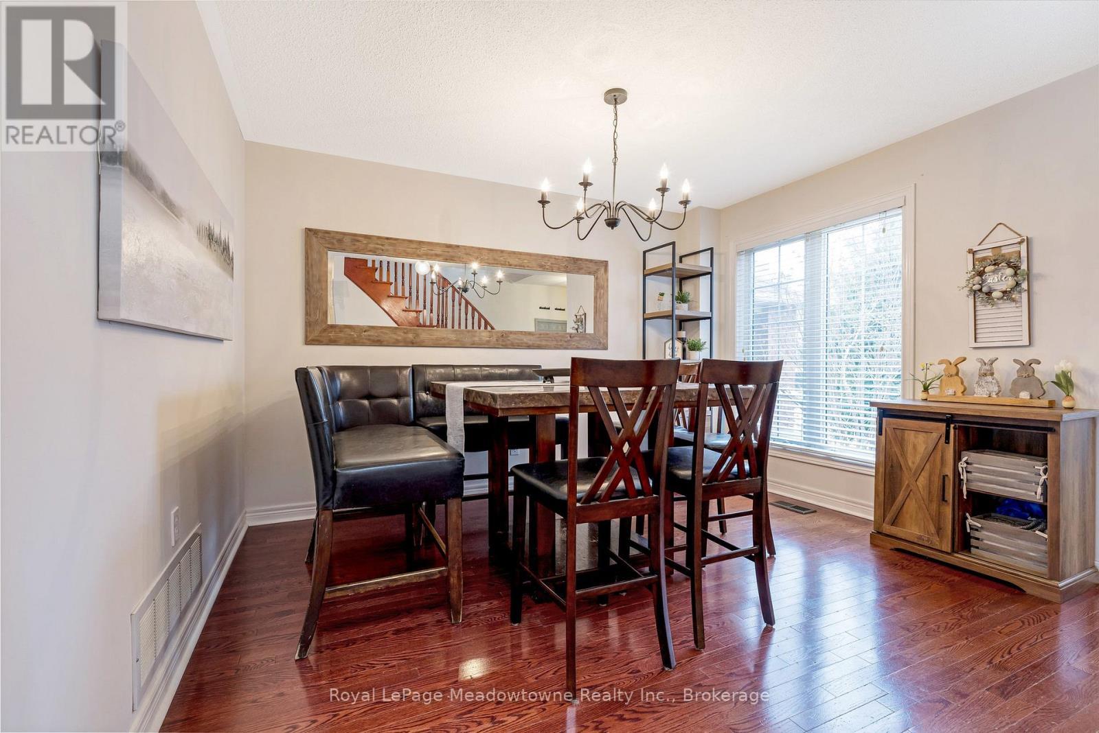 












13 ROBARTS DRIVE

,
Milton (DE Dempsey),




Ontario
L9T5P8

