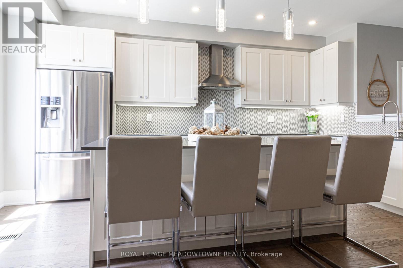 












2281 KHALSA GATE

,
Oakville,




Ontario
L6M1P4

