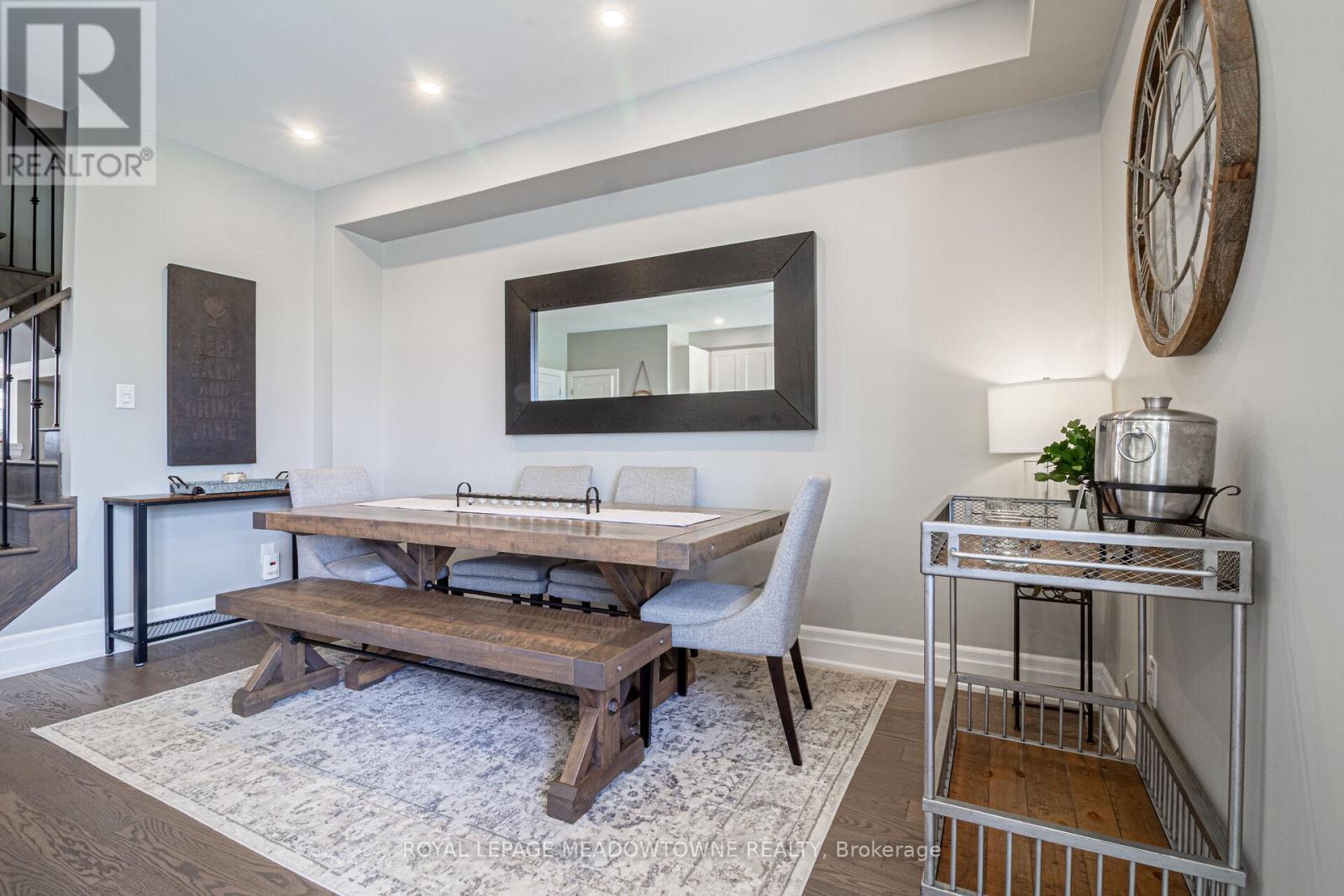 












2281 KHALSA GATE

,
Oakville,




Ontario
L6M1P4

