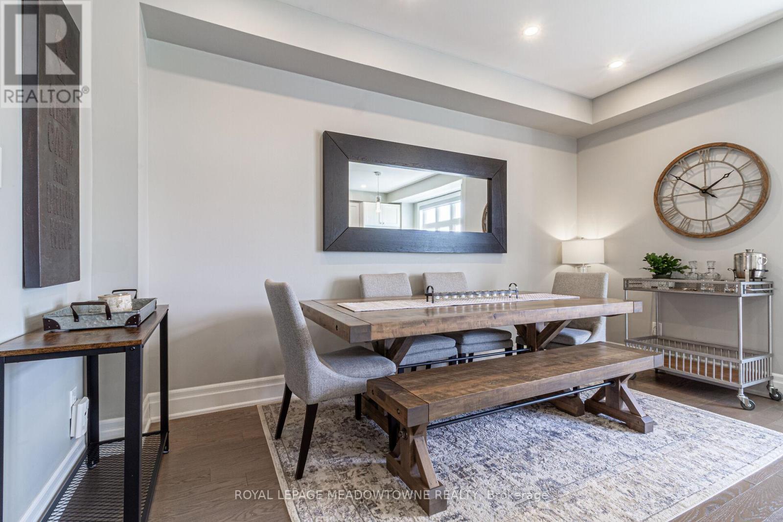 












2281 KHALSA GATE

,
Oakville,




Ontario
L6M1P4

