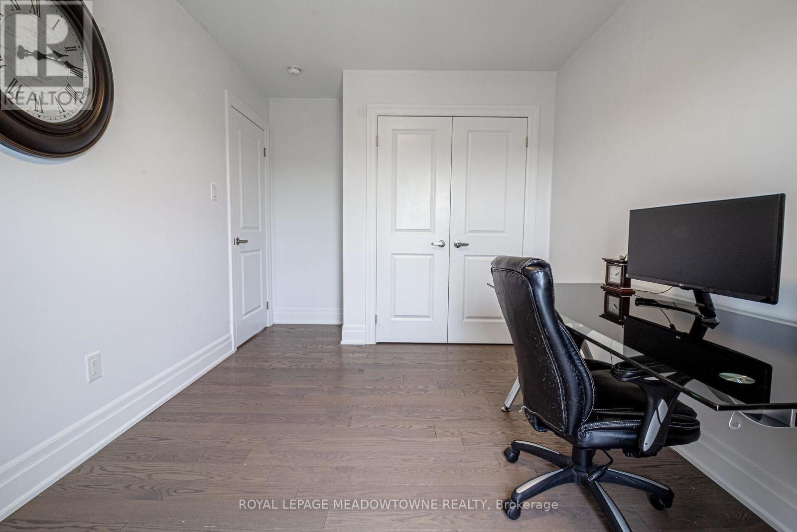 












2281 KHALSA GATE

,
Oakville,




Ontario
L6M1P4

