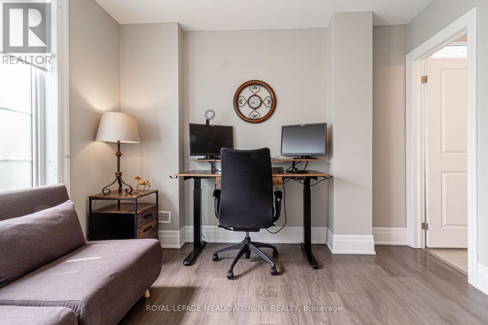 












2281 KHALSA GATE

,
Oakville,




Ontario
L6M1P4

