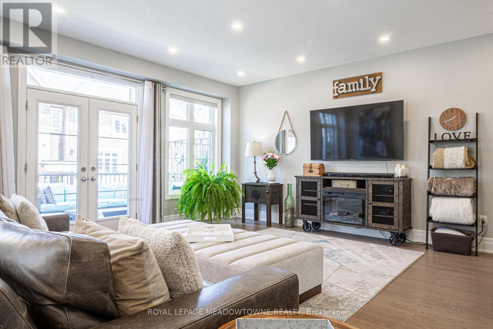 












2281 KHALSA GATE

,
Oakville,




Ontario
L6M1P4

