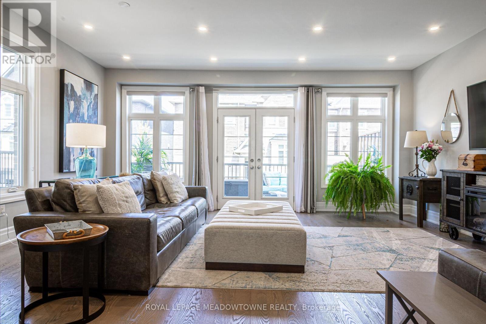 












2281 KHALSA GATE

,
Oakville,




Ontario
L6M1P4

