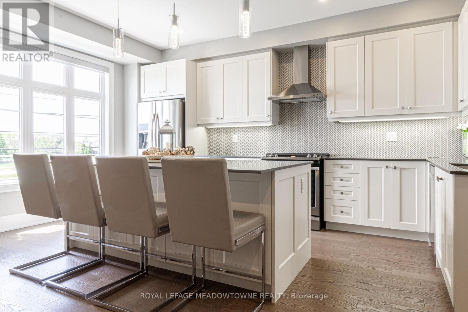 












2281 KHALSA GATE

,
Oakville,




Ontario
L6M1P4

