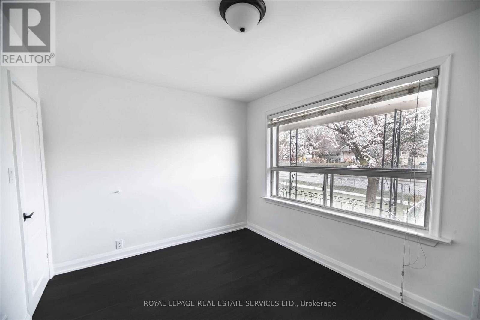 












1010 CALEDONIA ROAD

,
Toronto,




Ontario
M6B3Z1


