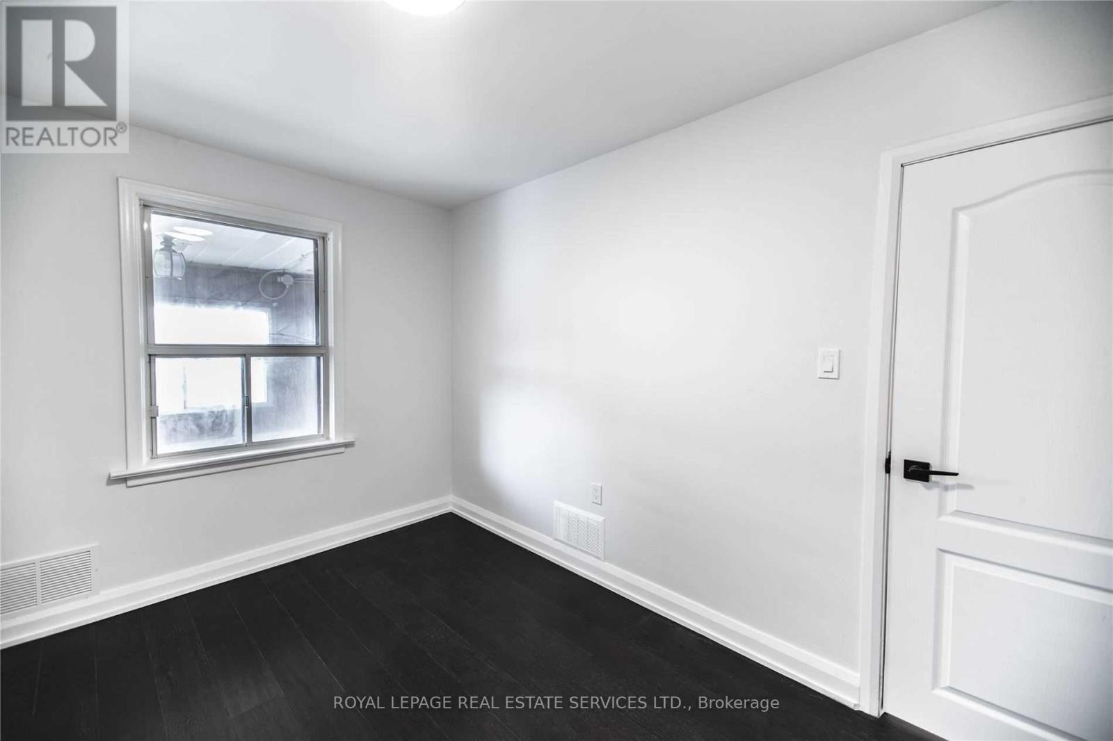 












1010 CALEDONIA ROAD

,
Toronto,




Ontario
M6B3Z1

