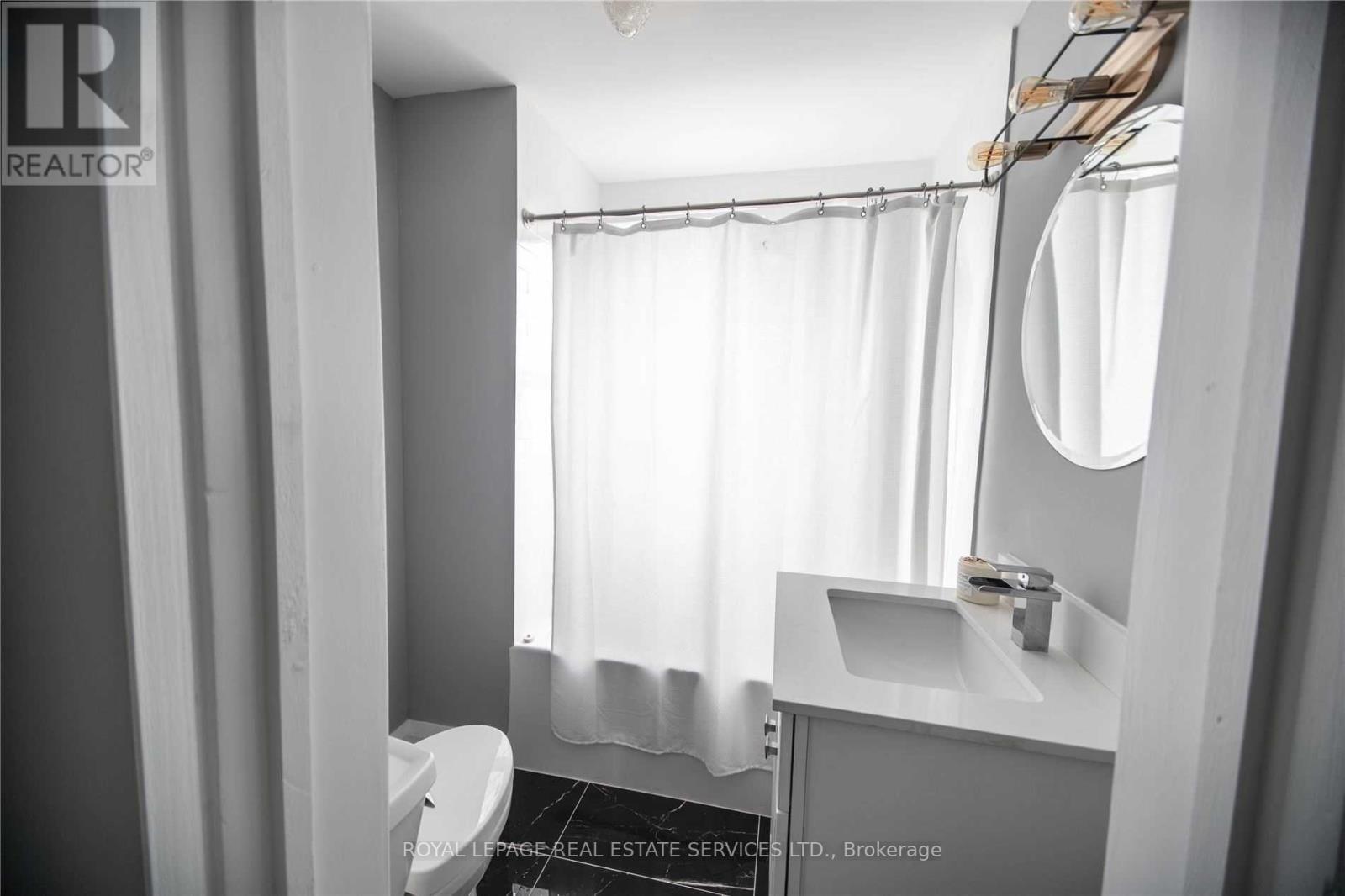 












1010 CALEDONIA ROAD

,
Toronto,




Ontario
M6B3Z1

