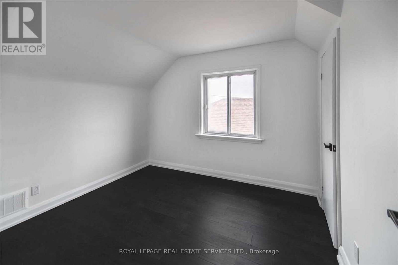 












1010 CALEDONIA ROAD

,
Toronto,




Ontario
M6B3Z1

