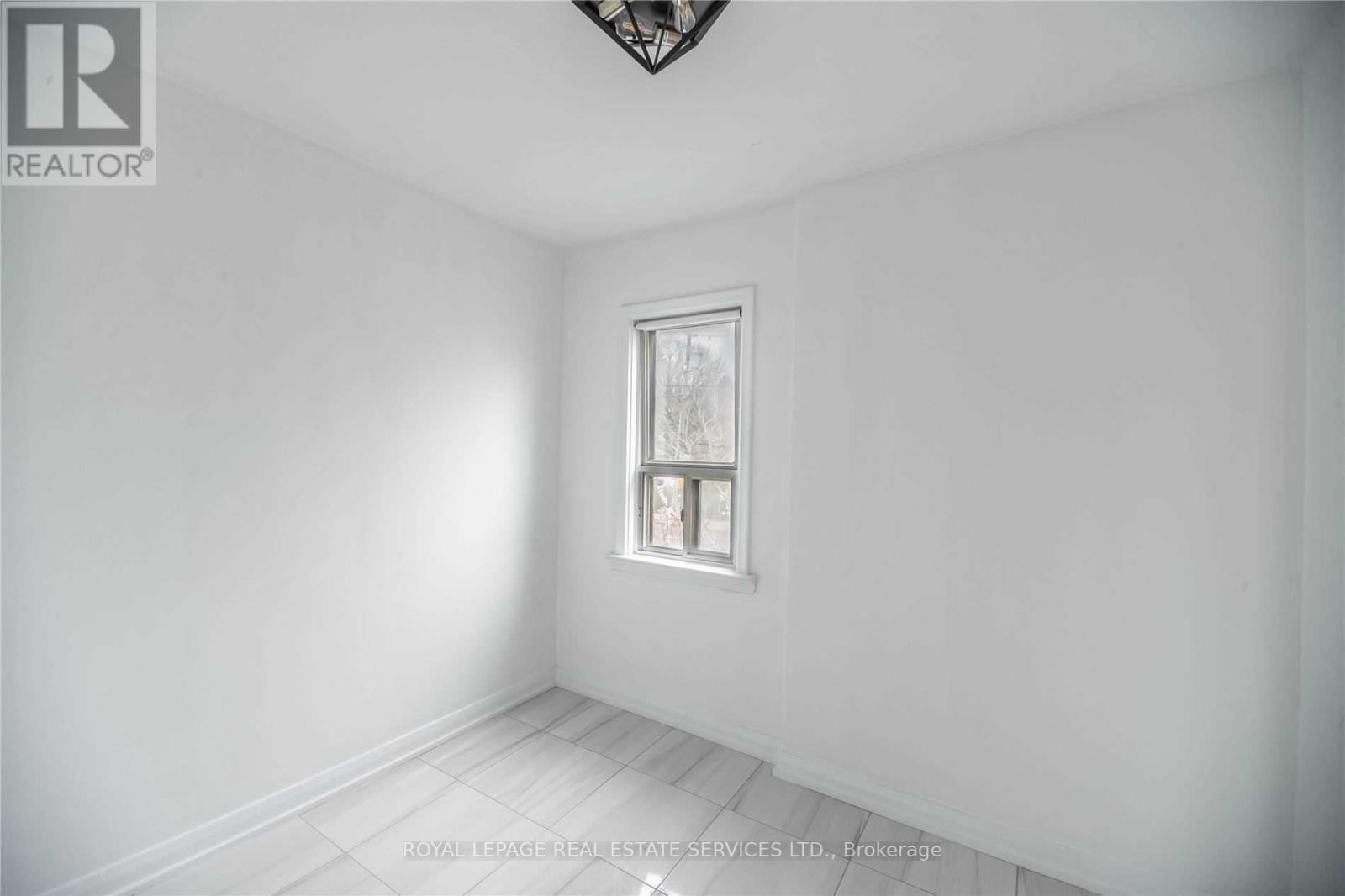 












1010 CALEDONIA ROAD

,
Toronto,




Ontario
M6B3Z1

