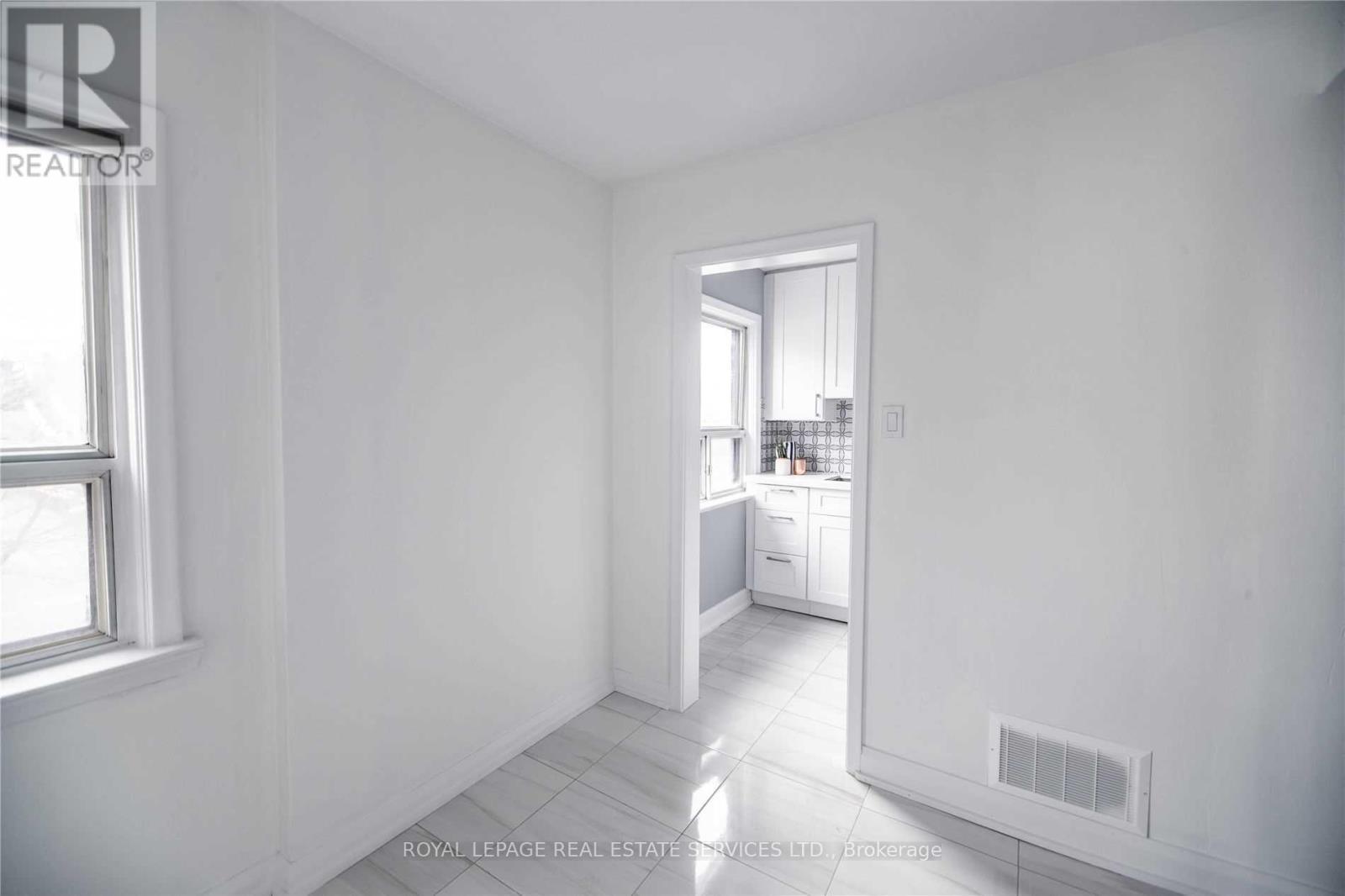 












1010 CALEDONIA ROAD

,
Toronto,




Ontario
M6B3Z1

