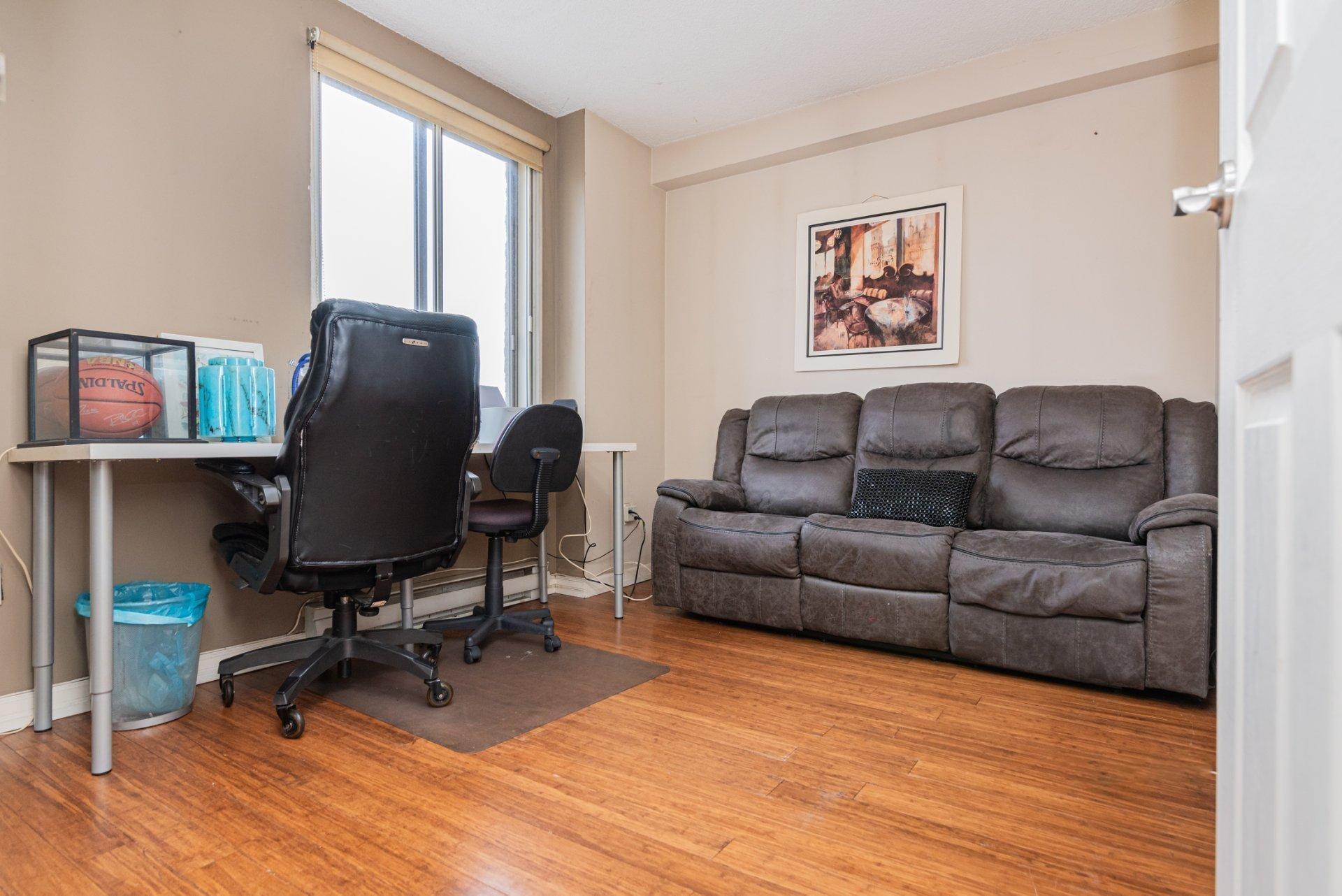 









11115


Boul. Cavendish

, 1003,
Montréal (Saint-Laurent),




QC
H4R2M9

