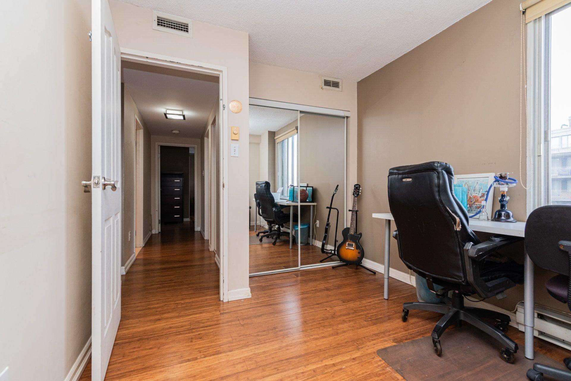 









11115


Boul. Cavendish

, 1003,
Montréal (Saint-Laurent),




QC
H4R2M9

