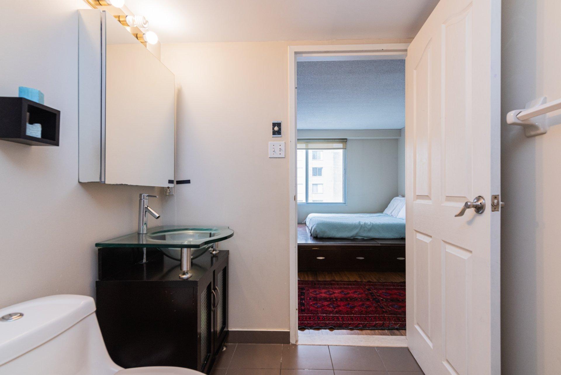 









11115


Boul. Cavendish

, 1003,
Montréal (Saint-Laurent),




QC
H4R2M9

