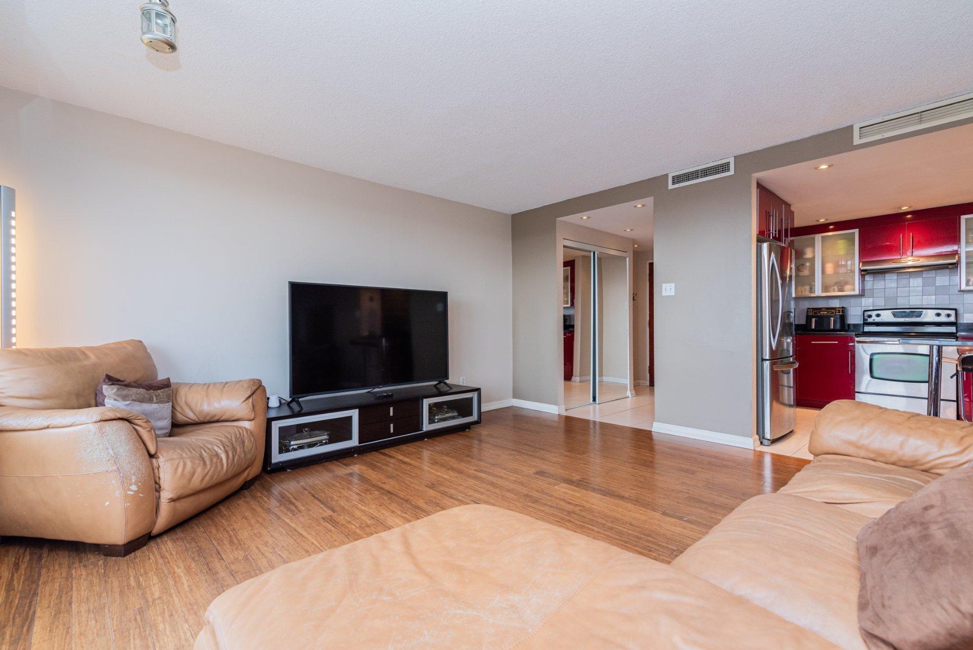 









11115


Boul. Cavendish

, 1003,
Montréal (Saint-Laurent),




QC
H4R2M9

