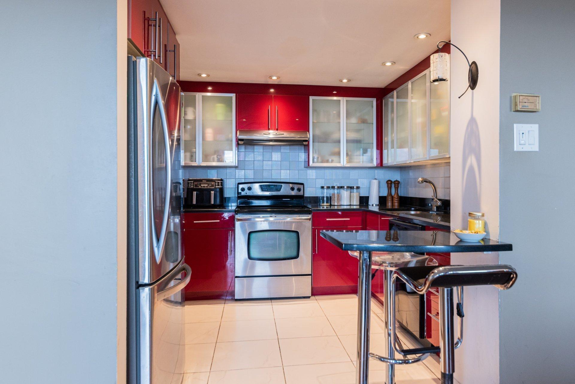 









11115


Boul. Cavendish

, 1003,
Montréal (Saint-Laurent),




QC
H4R2M9

