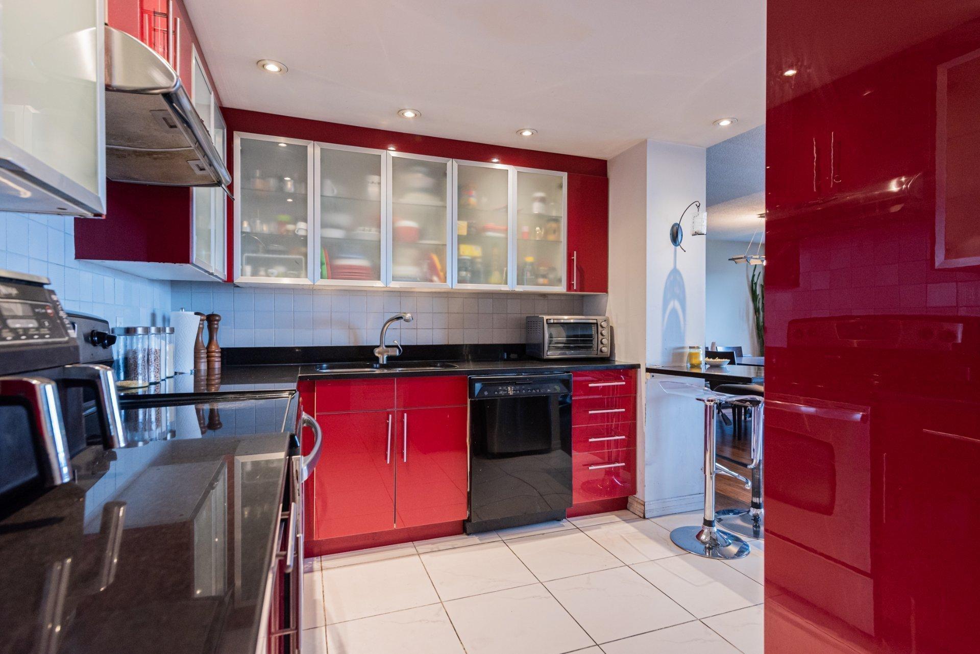 









11115


Boul. Cavendish

, 1003,
Montréal (Saint-Laurent),




QC
H4R2M9


