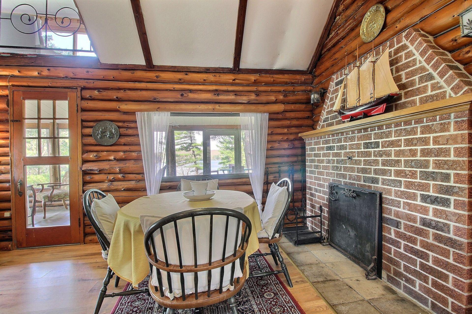 









23


Ch. du Rivage

,
Austin,




QC
J0B1B0

