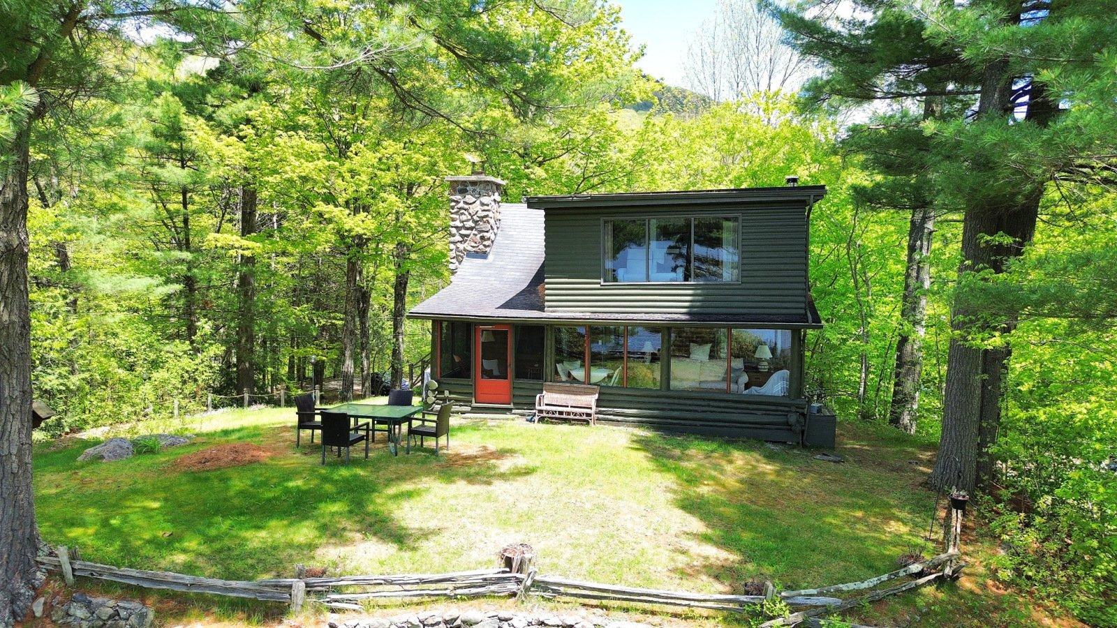 









23


Ch. du Rivage

,
Austin,




QC
J0B1B0

