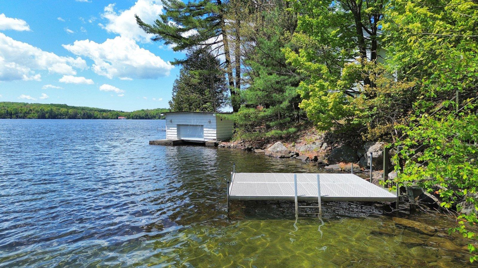 









23


Ch. du Rivage

,
Austin,




QC
J0B1B0

