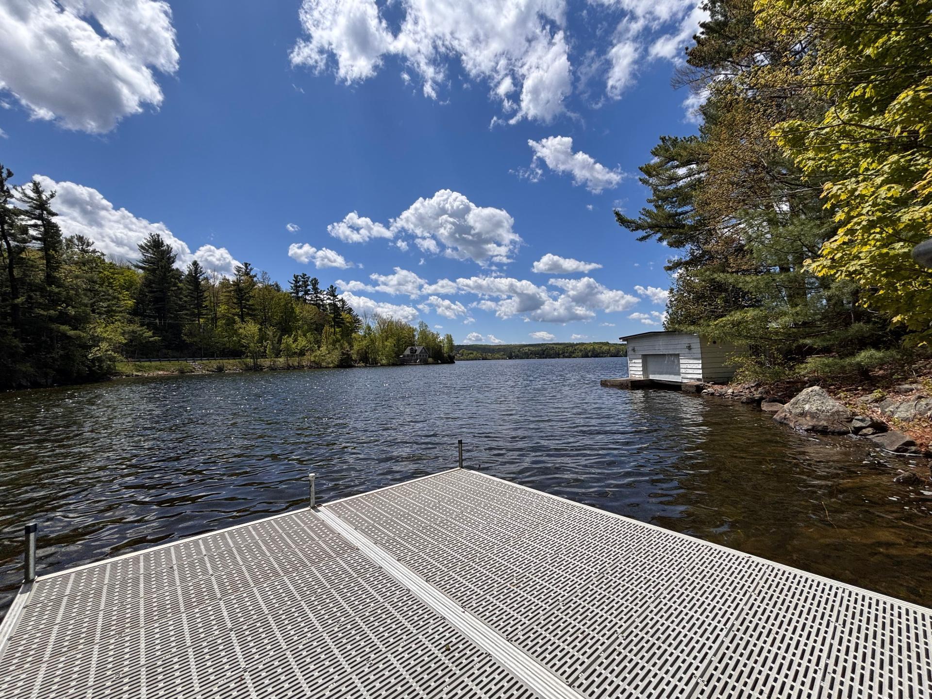 









23


Ch. du Rivage

,
Austin,




QC
J0B1B0

