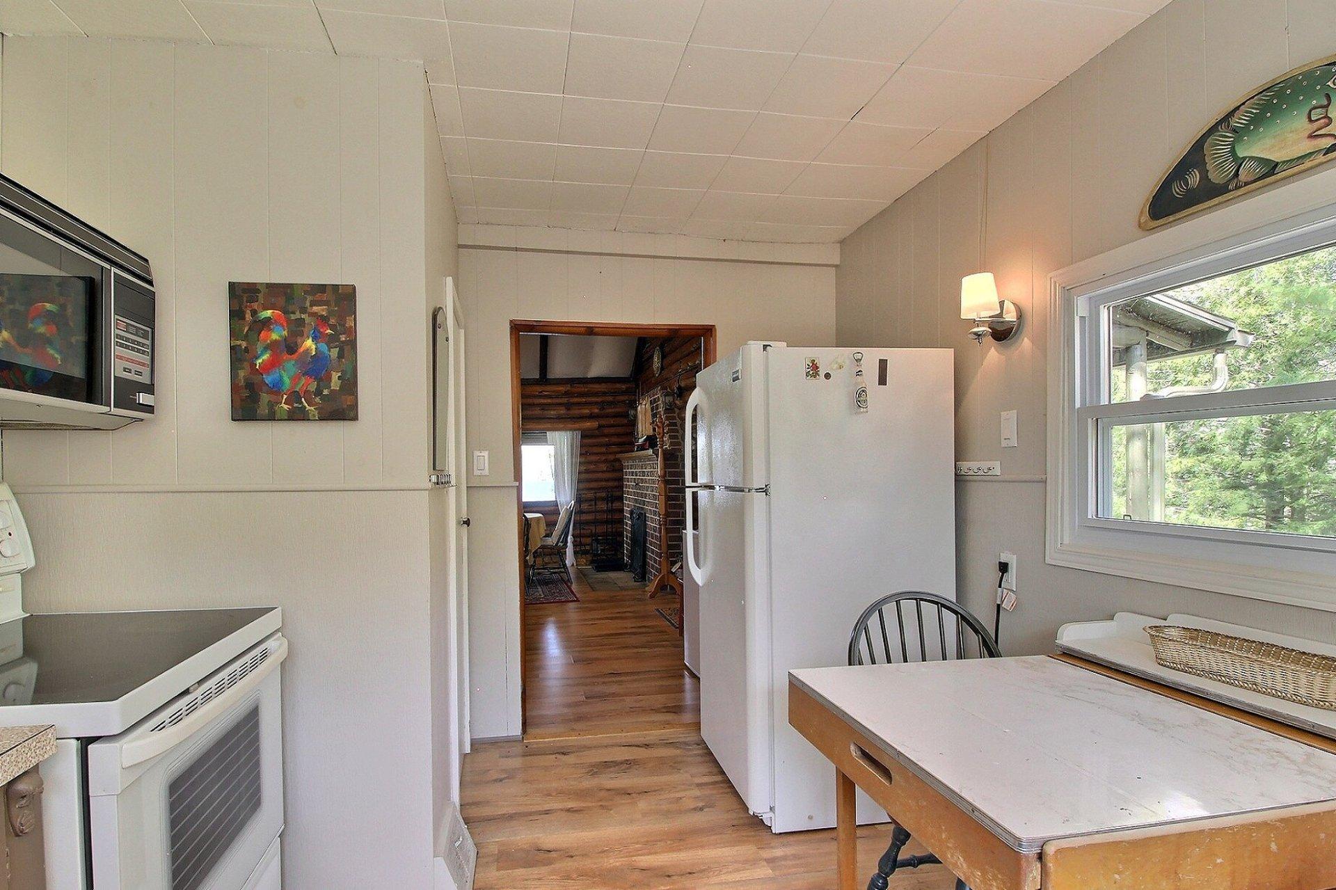 









23


Ch. du Rivage

,
Austin,




QC
J0B1B0

