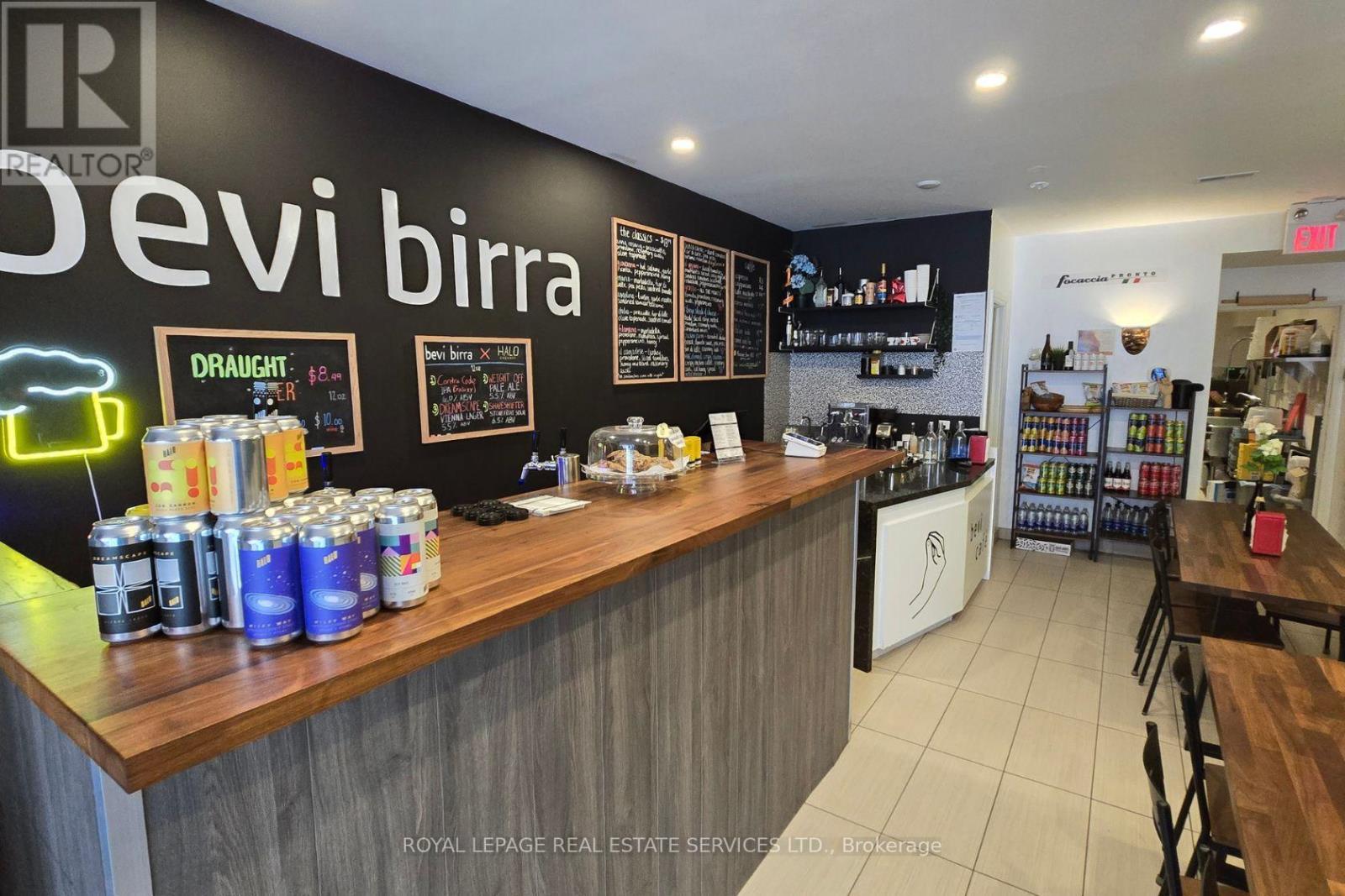












MAIN - 3072 DUNDAS STREET W

,
Toronto,




Ontario
M6P1Z7

