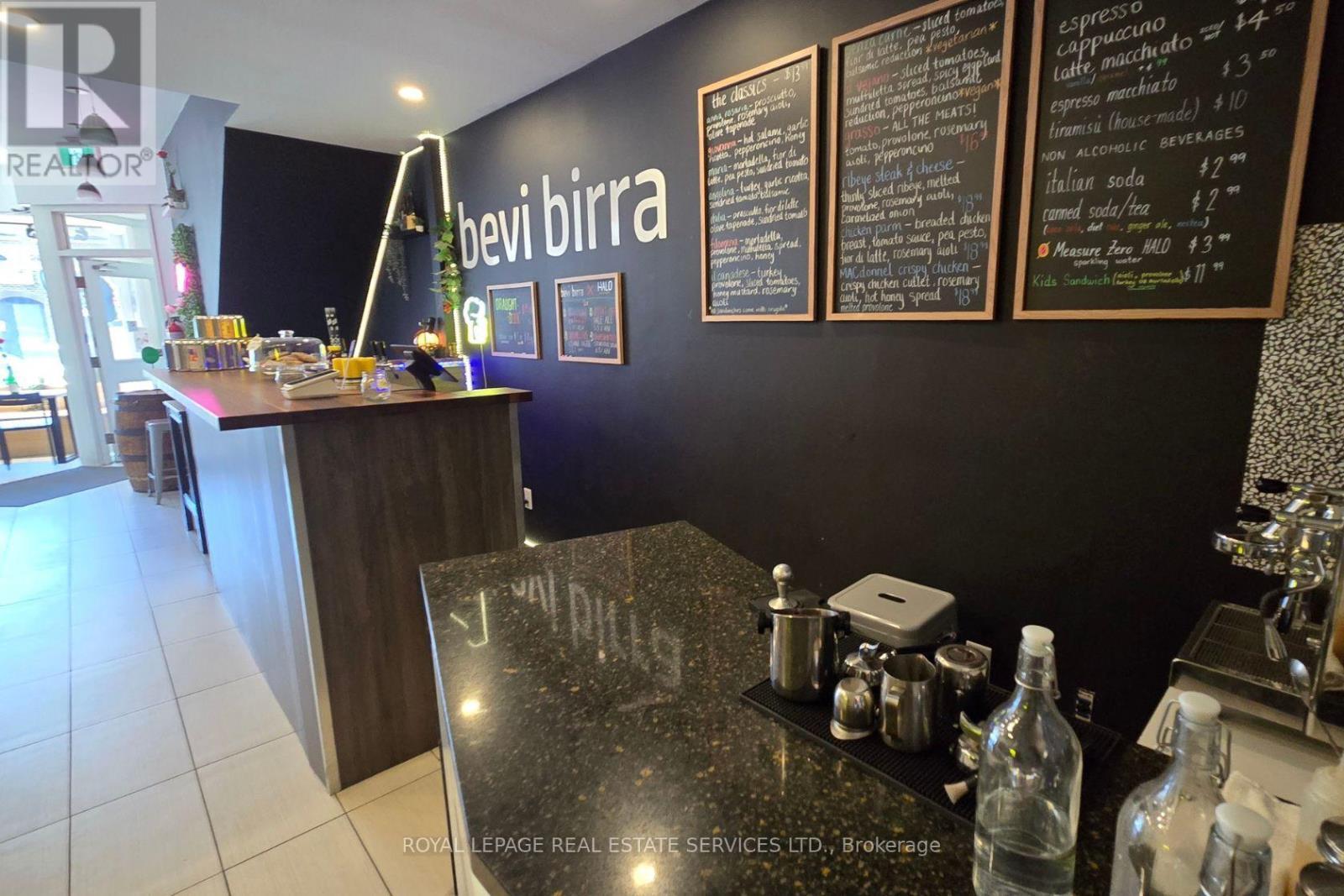 












MAIN - 3072 DUNDAS STREET W

,
Toronto,




Ontario
M6P1Z7

