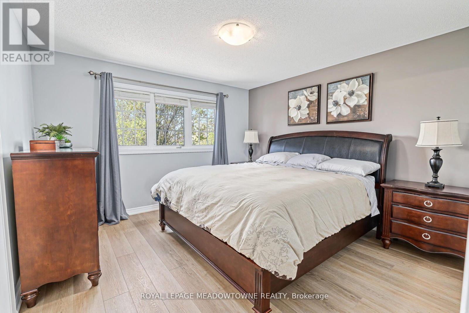 












102 CEDARBROOK ROAD

,
Brampton,




Ontario
L6R0W4

