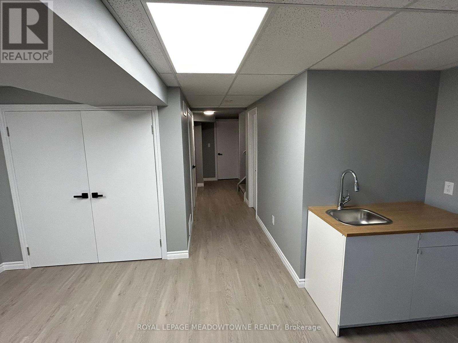 












102 CEDARBROOK ROAD

,
Brampton,




Ontario
L6R0W4

