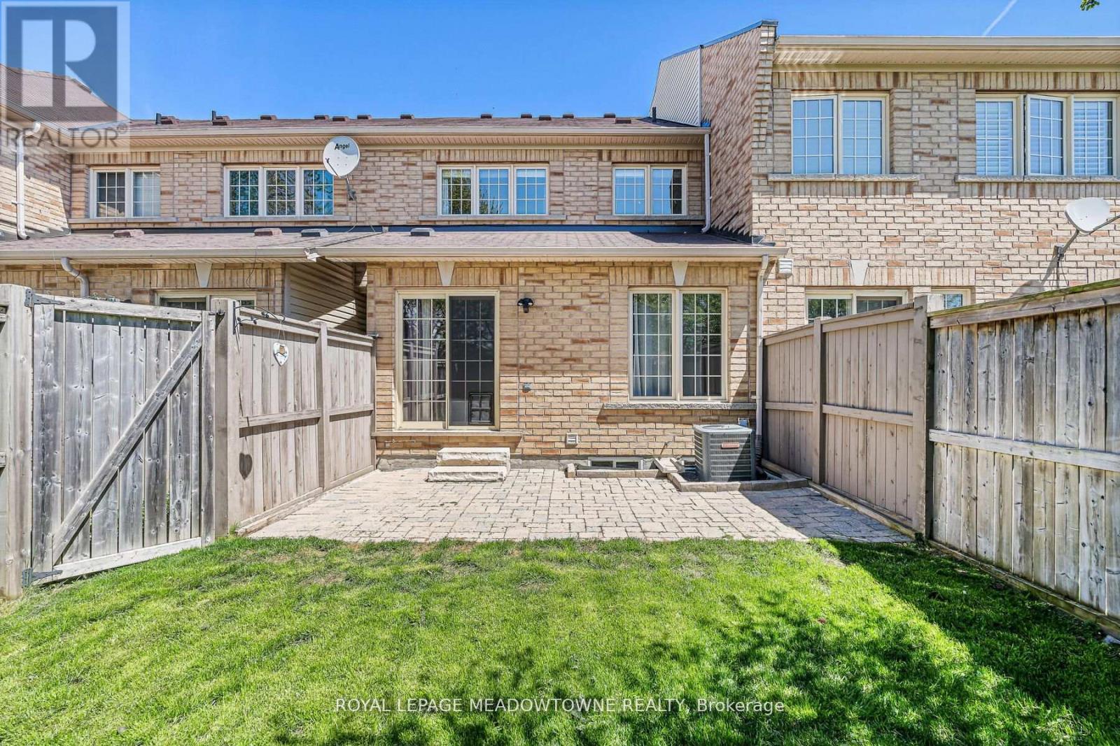 












102 CEDARBROOK ROAD

,
Brampton,




Ontario
L6R0W4

