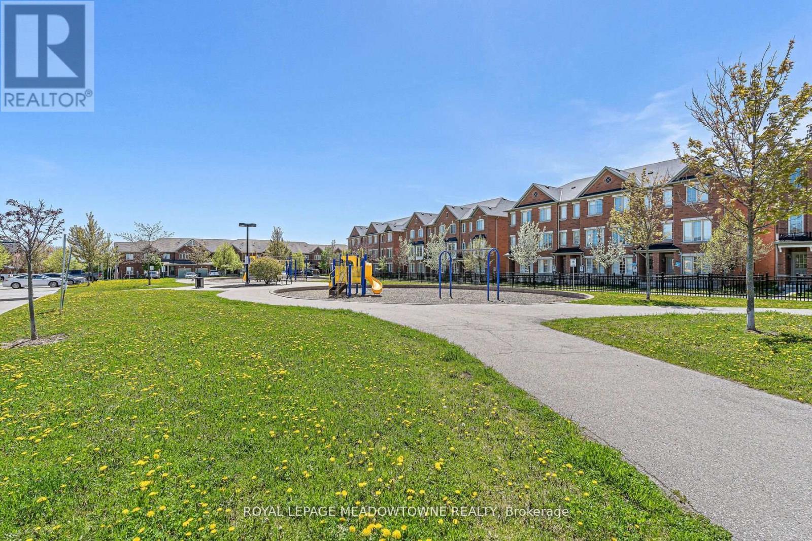 












102 CEDARBROOK ROAD

,
Brampton,




Ontario
L6R0W4


