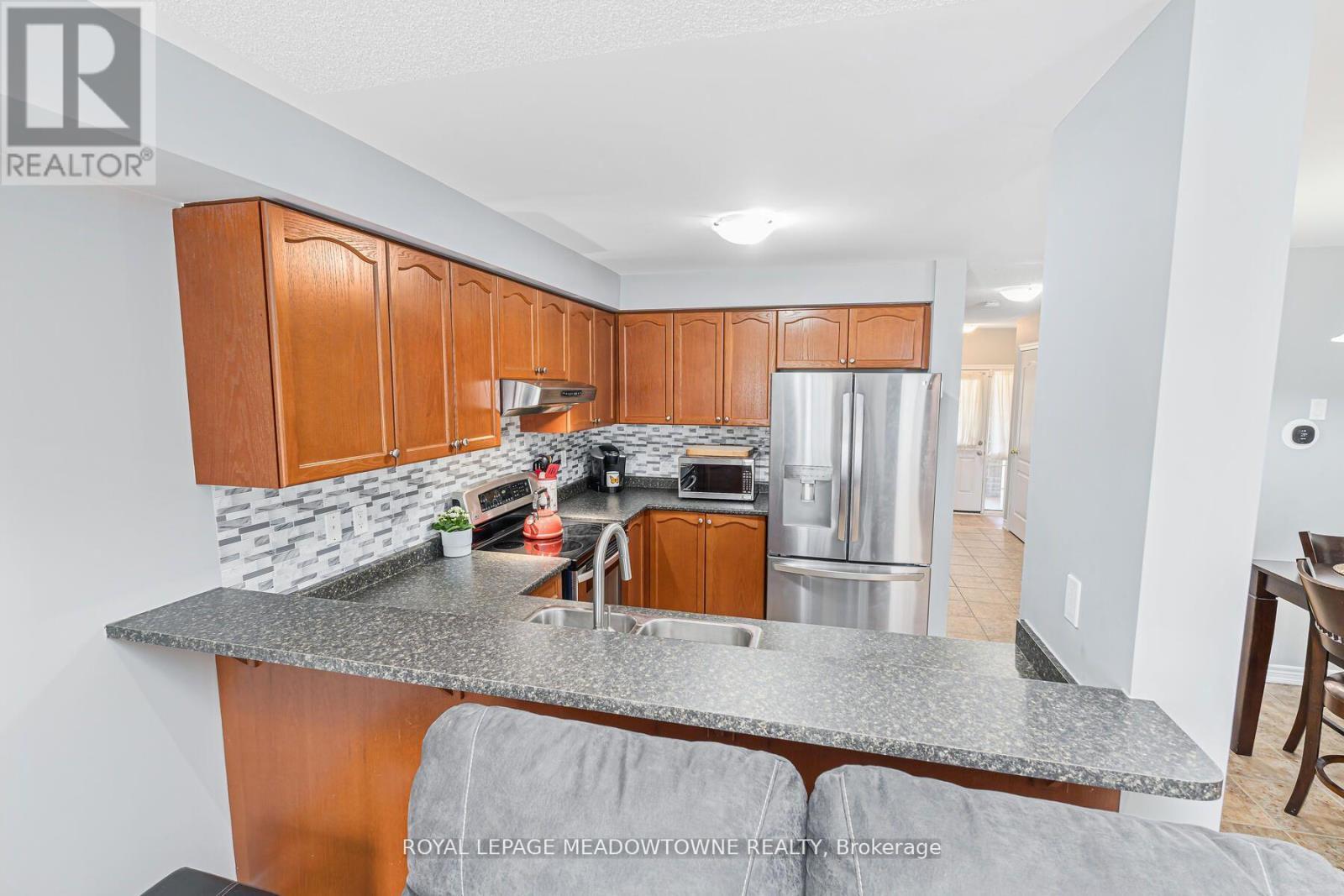 












102 CEDARBROOK ROAD

,
Brampton,




Ontario
L6R0W4

