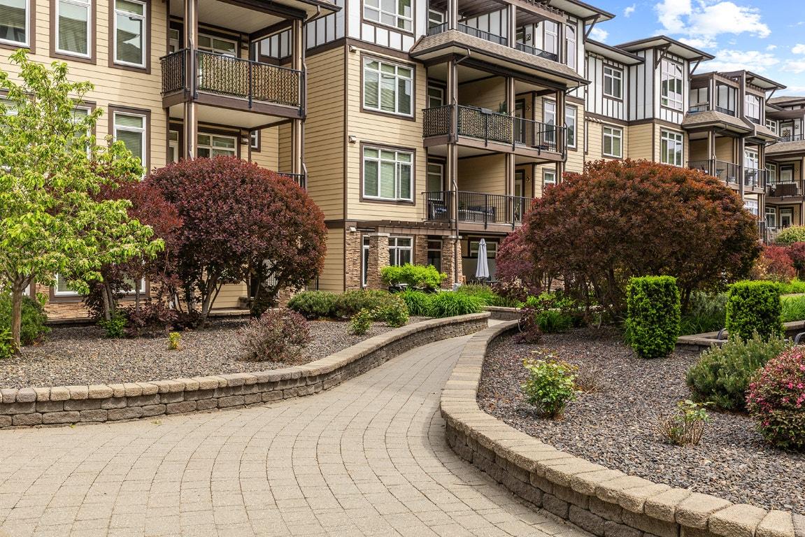 









3842


Old Okanagan

Highway, 4108,
West Kelowna,




BC
V4T 3G7

