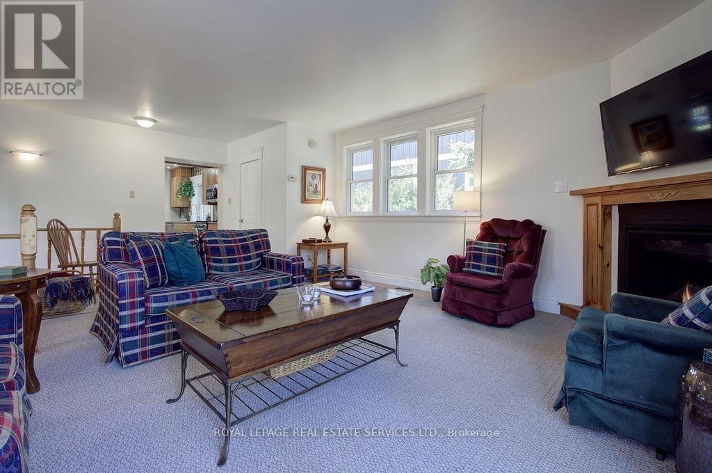 












960 HURON TERRACE

,
Kincardine,




Ontario
N2Z2Y1

