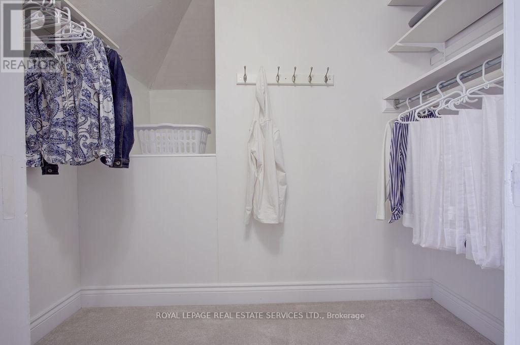 












960 HURON TERRACE

,
Kincardine,




Ontario
N2Z2Y1


