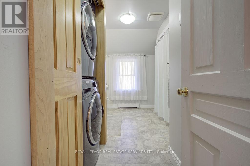 












960 HURON TERRACE

,
Kincardine,




Ontario
N2Z2Y1

