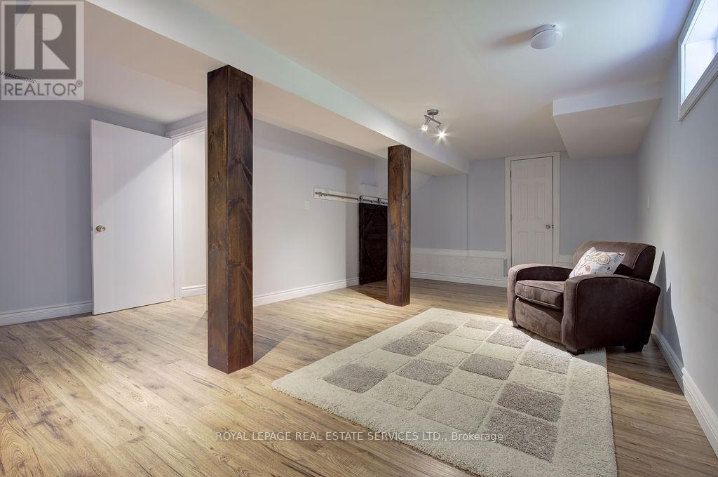 












960 HURON TERRACE

,
Kincardine,




Ontario
N2Z2Y1

