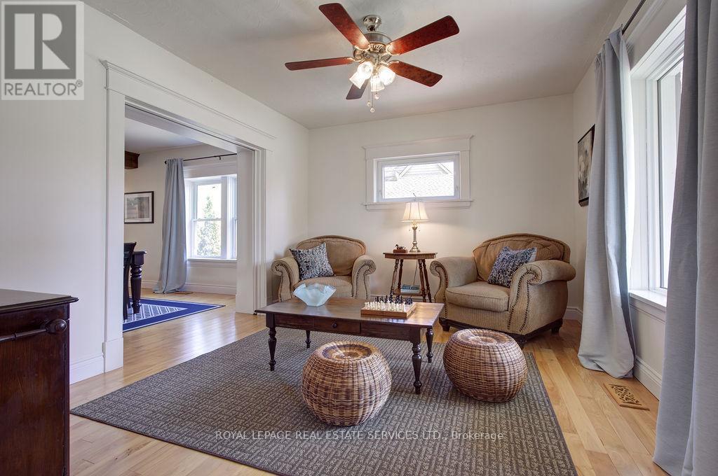 












960 HURON TERRACE

,
Kincardine,




Ontario
N2Z2Y1

