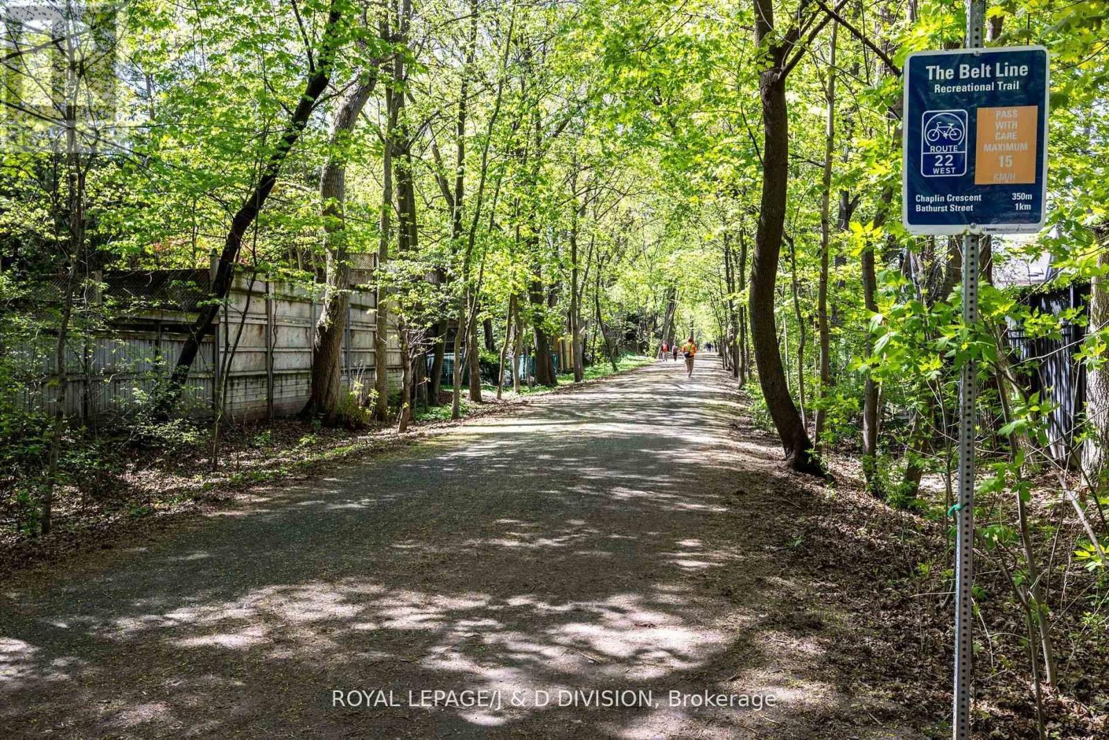 












241 FOREST HILL ROAD

,
Toronto,




Ontario
M5P2N3


