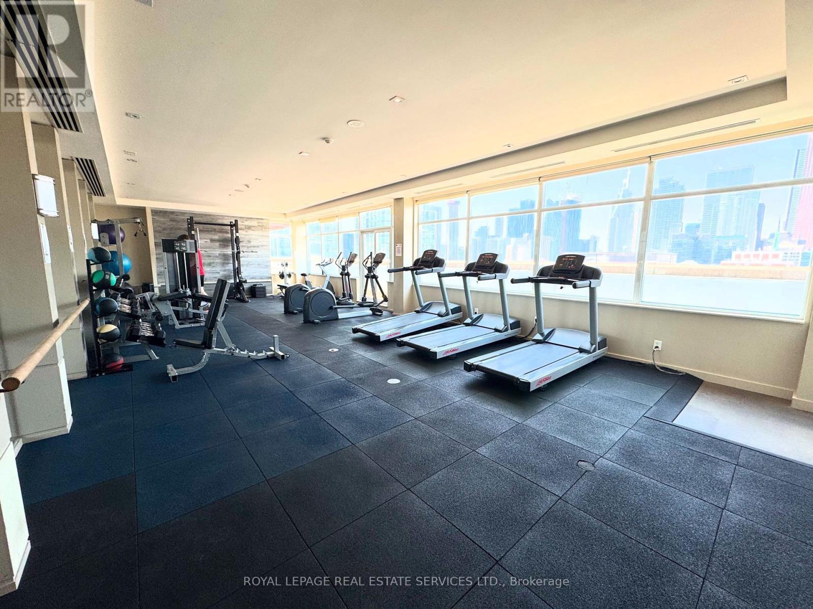 












720 - 230 KING STREET E

,
Toronto,




Ontario
M5A1K1


