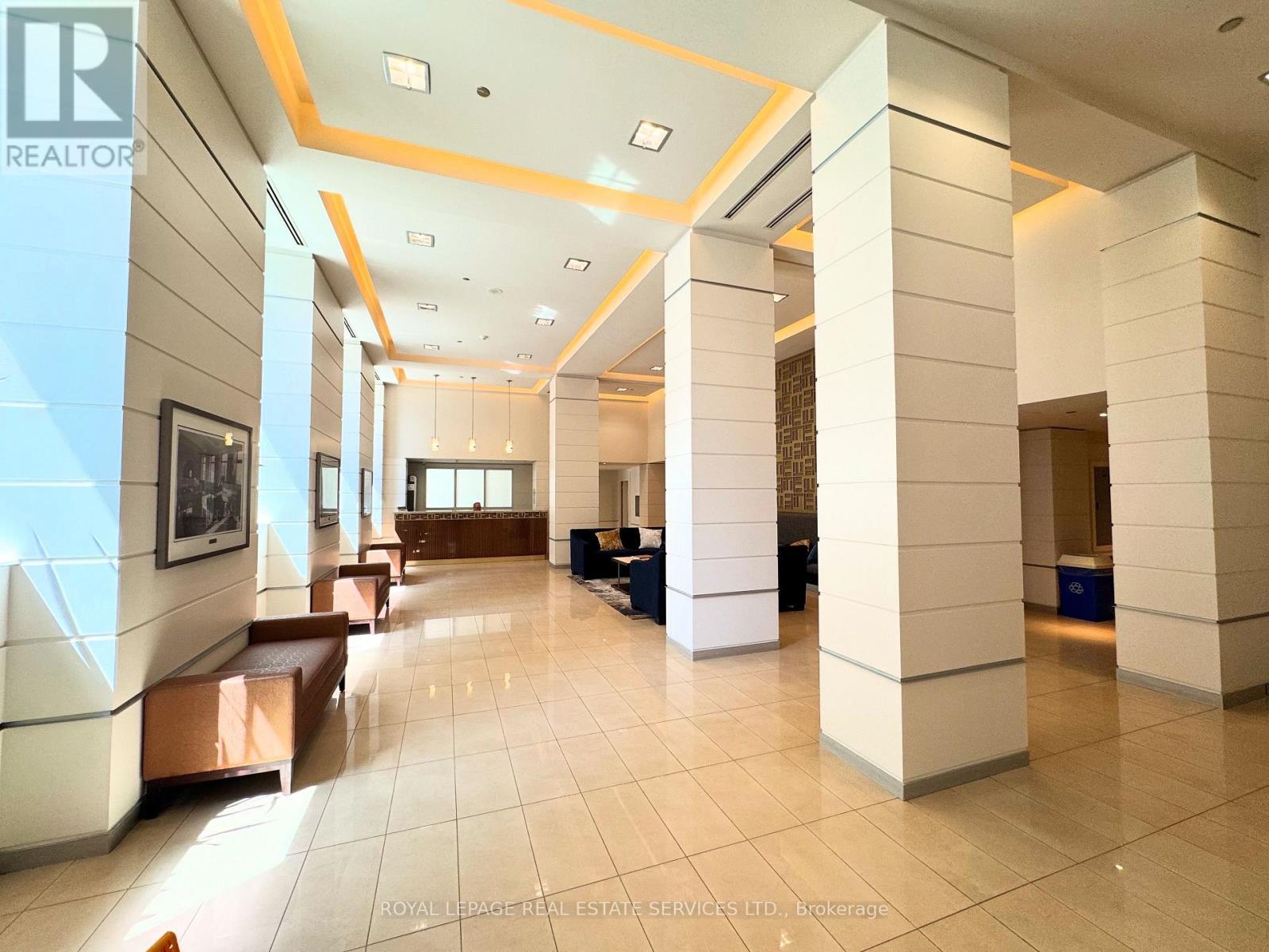 












720 - 230 KING STREET E

,
Toronto,




Ontario
M5A1K1

