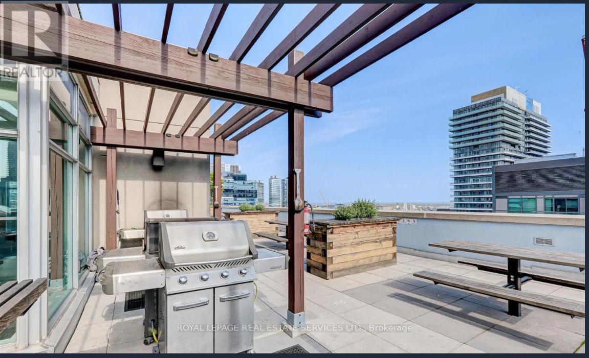 












720 - 230 KING STREET E

,
Toronto,




Ontario
M5A1K1

