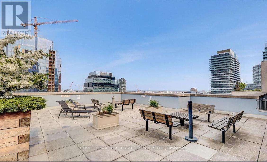 












720 - 230 KING STREET E

,
Toronto,




Ontario
M5A1K1

