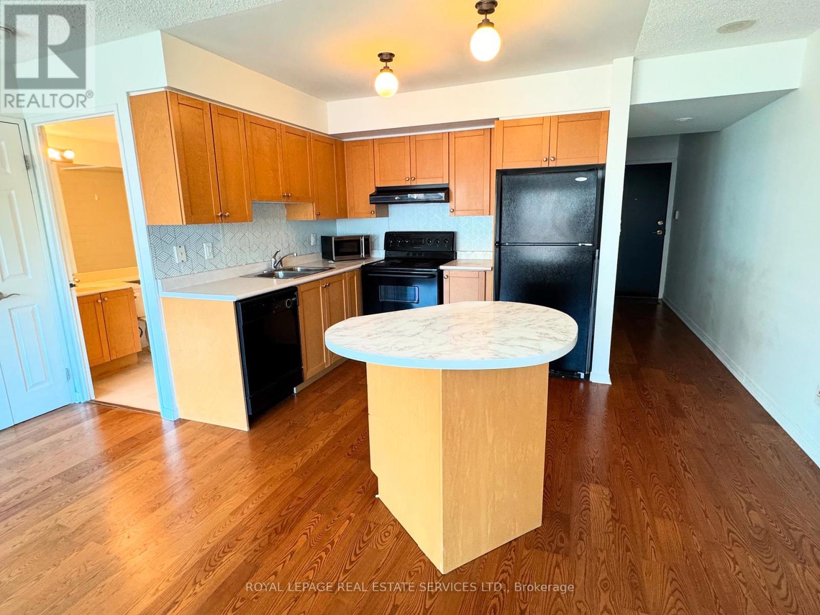 












720 - 230 KING STREET E

,
Toronto,




Ontario
M5A1K1

