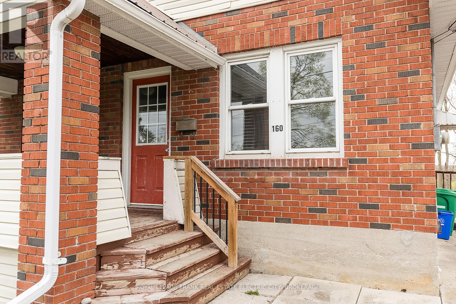 












160 PARKHILL ROAD E

,
Peterborough East (North),




Ontario
K9H1R1


