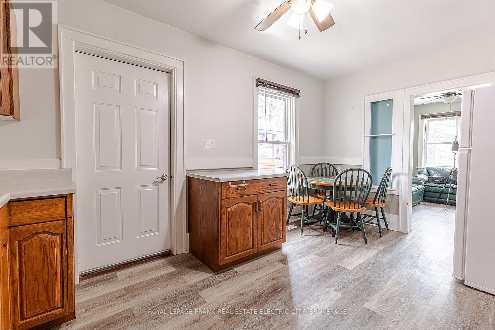 












160 PARKHILL ROAD E

,
Peterborough East (North),




Ontario
K9H1R1

