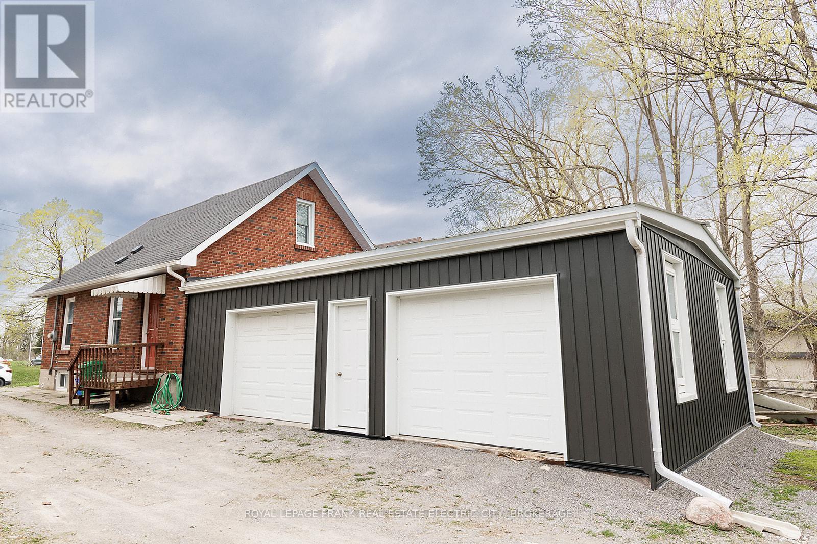 












160 PARKHILL ROAD E

,
Peterborough East (North),




Ontario
K9H1R1

