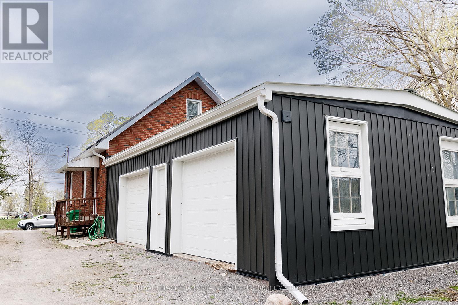 












160 PARKHILL ROAD E

,
Peterborough East (North),




Ontario
K9H1R1

