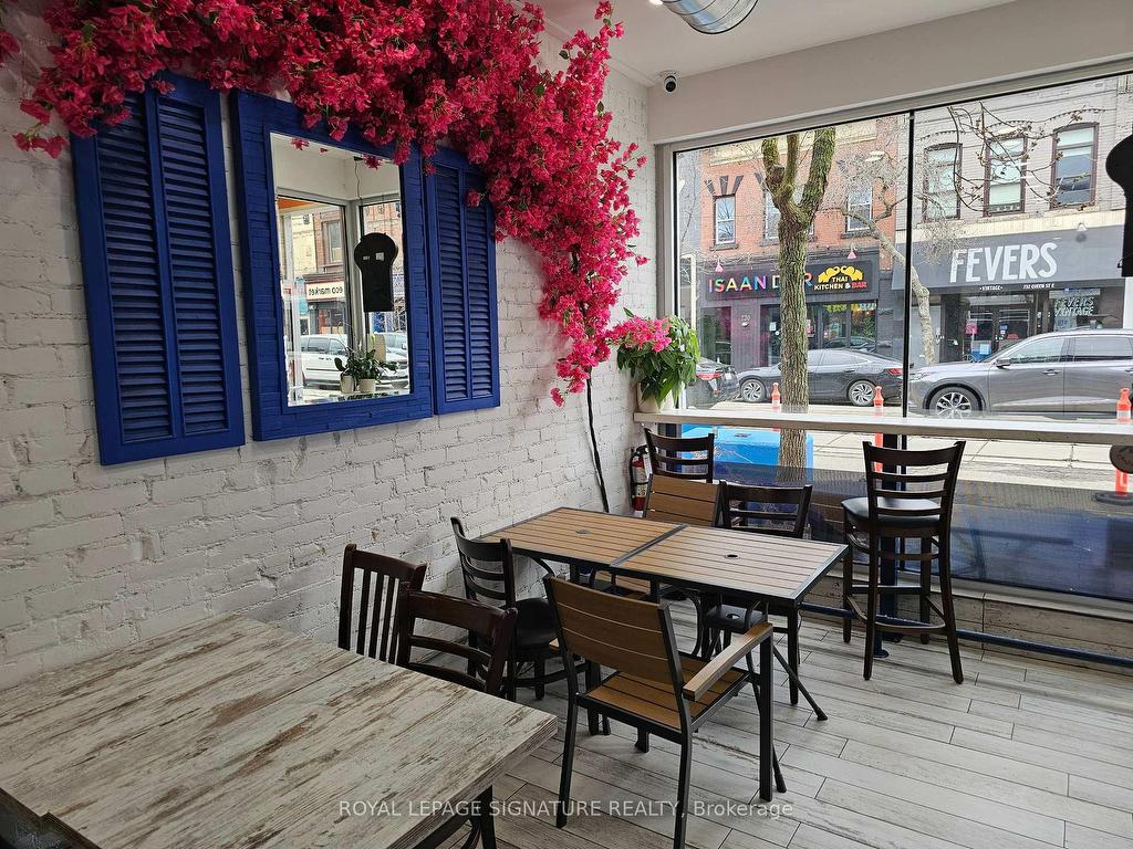 









731


Queen

Street East,
Toronto,




ON
M4M 1H1

